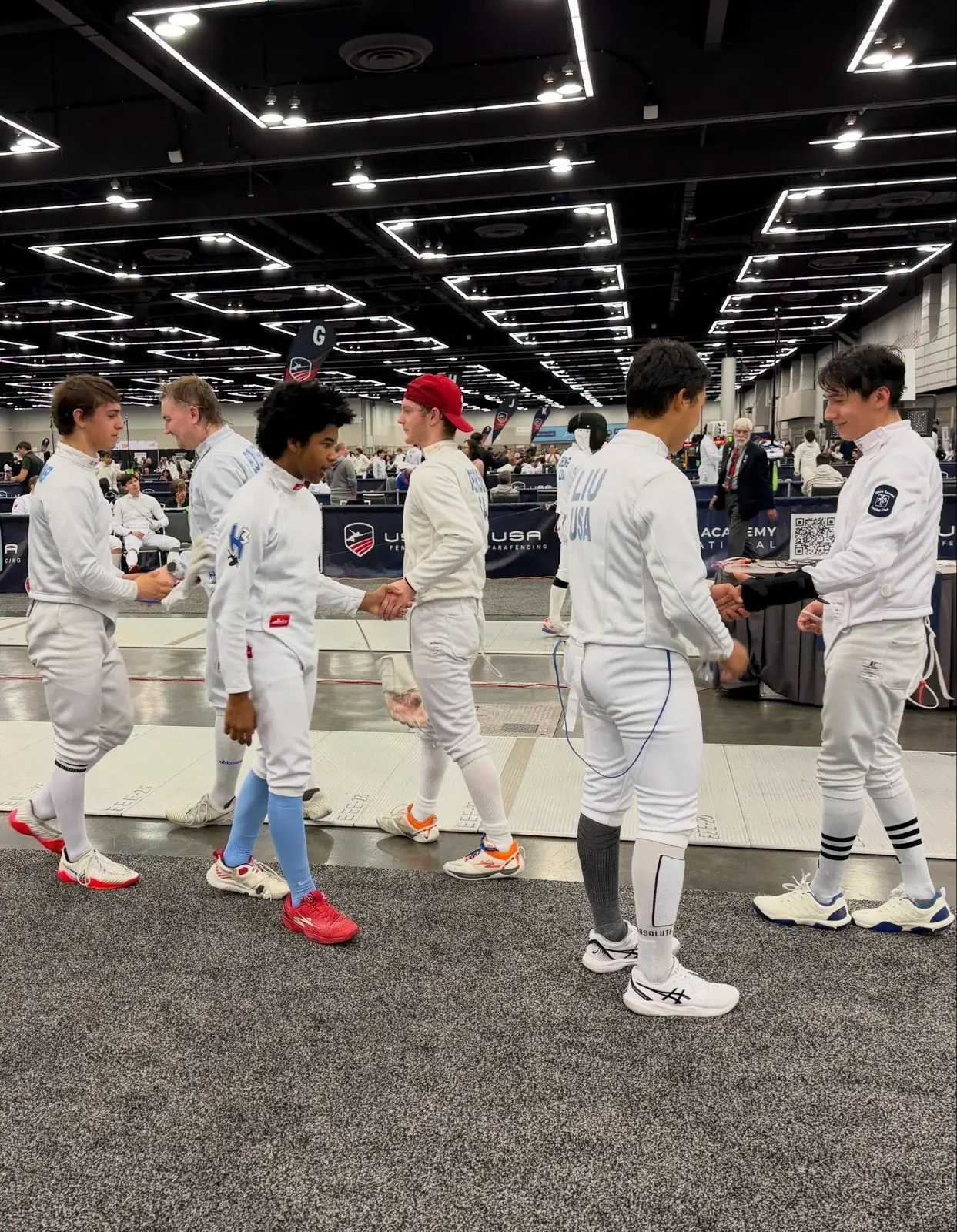 대회에 출전한 Metro Tacoma Fencing Club 선수들